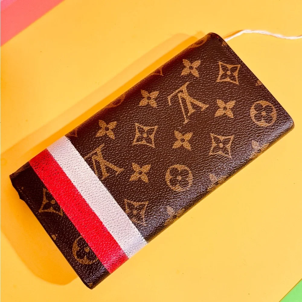 Louis Vuitton Monogram The BellBoy A limited edition Sarah Wallet. - Picture 3 of 15